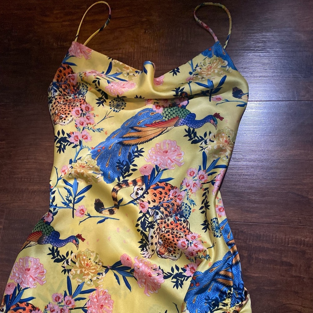 Forever 21 yellow satin dress size small
